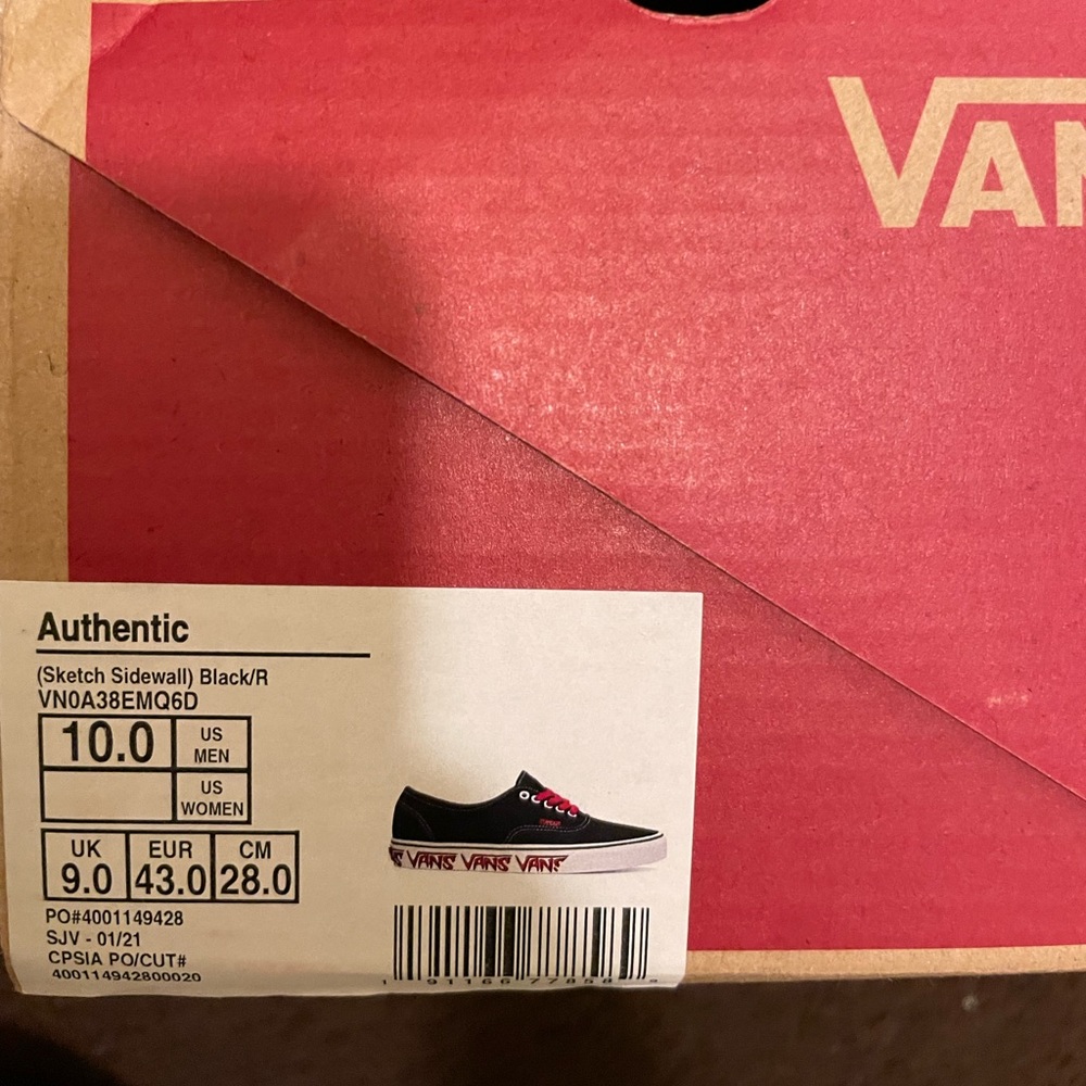 Black, white and red ERA VANS size 10 NWT